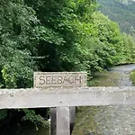 Haus Seebach Rum i privatbostad Mallnitz
