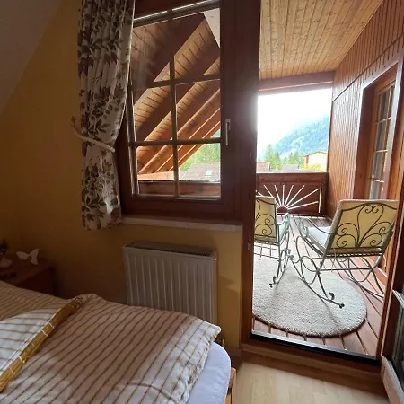 Haus Seebach 홈스테이 *